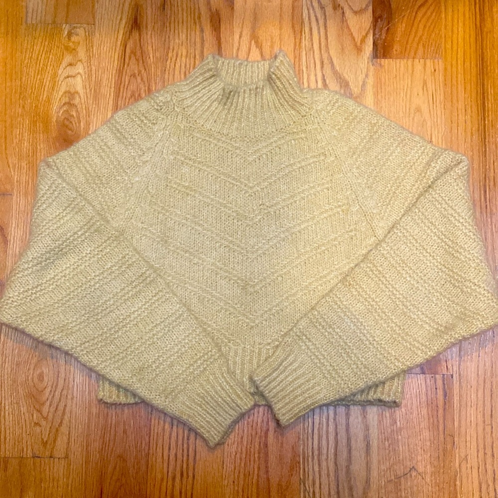 $7 CLEARANCE - TopShop Yellow/Gold Mock Neck/Turtleneck Sweater